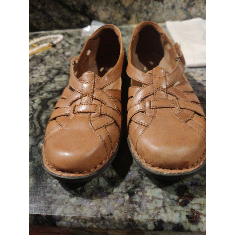 Clarks Bendable Women's Hook & Loop Shoes Brown Size 6.5 M
